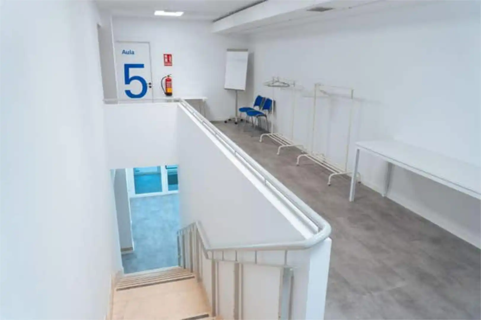 Piscina de Oficina de alquiler en Teo con Aire acondicionado