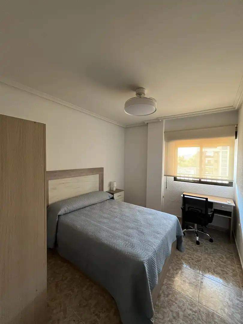 Zimmer in Avenida Francisco Aguirre, 196, El Pilar - La Estación Schlafzimmer von Wohnung zur untervermieten in Talavera de la Reina mit Heizung, Möbliert und Balkon