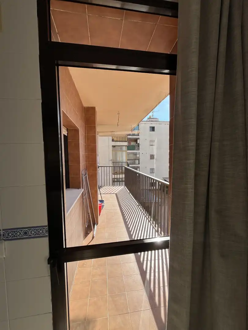 Zimmer in Avenida Francisco Aguirre, 196, El Pilar - La Estación Terrasse von Wohnung zur untervermieten in Talavera de la Reina mit Heizung, Möbliert und Balkon