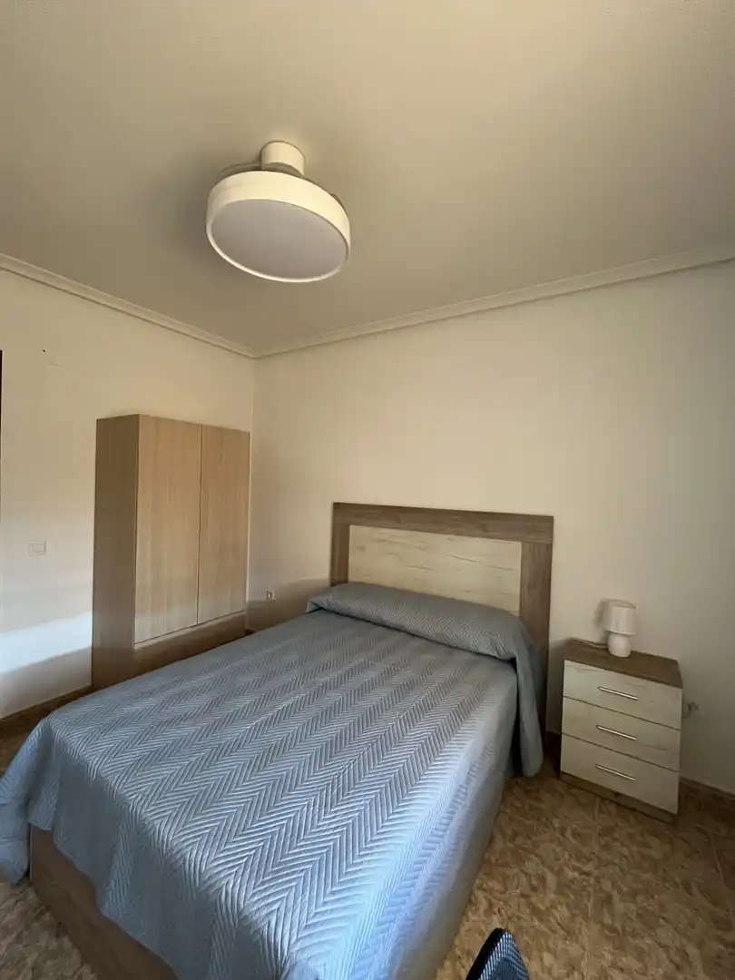 Zimmer in Avenida Francisco Aguirre, 196, El Pilar - La Estación Schlafzimmer von Wohnung zur untervermieten in Talavera de la Reina mit Heizung, Möbliert und Balkon