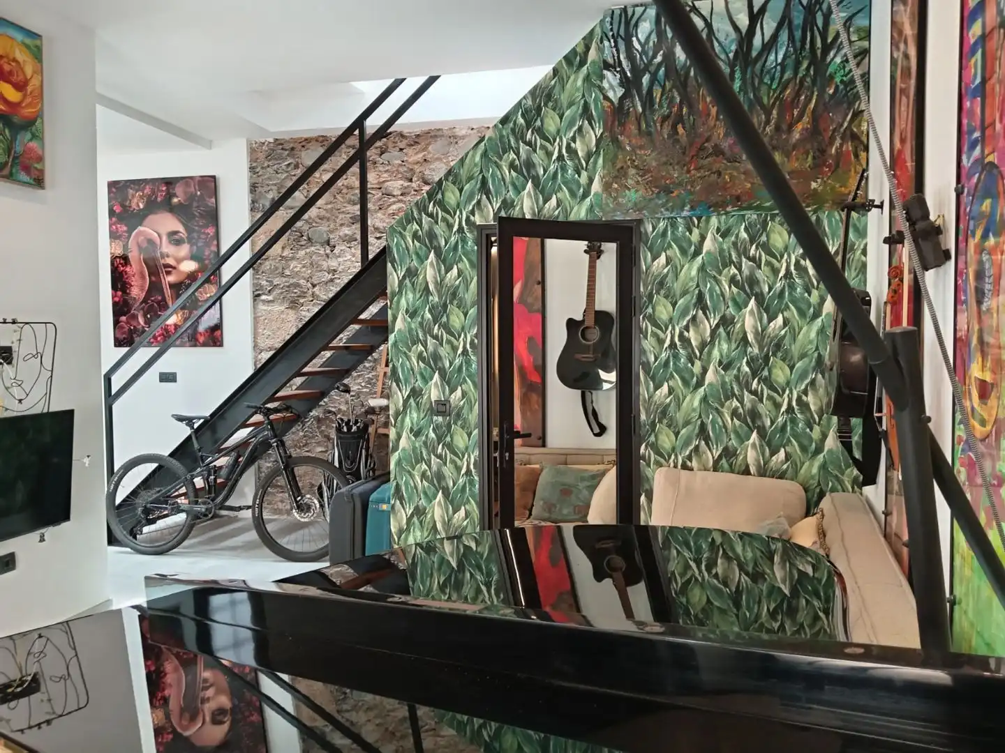 Casa adosada en venda a Calle Acequia, 7, Miller Sala d'estar de Casa adosada en venda en Las Palmas de Gran Canaria amb Jardí privat, Terrassa i Piscina