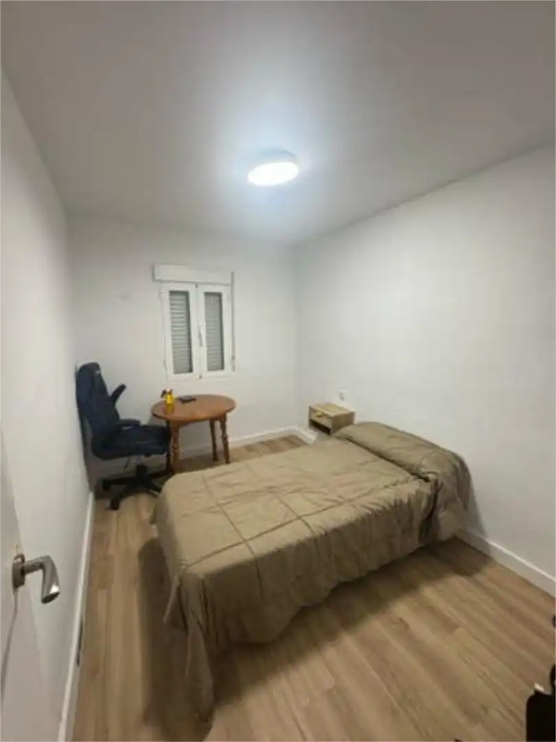 Piso de alquiler en La Reconquista - El Rosario Habitación de Piso de alquiler en Algeciras con Terraza y Amueblado