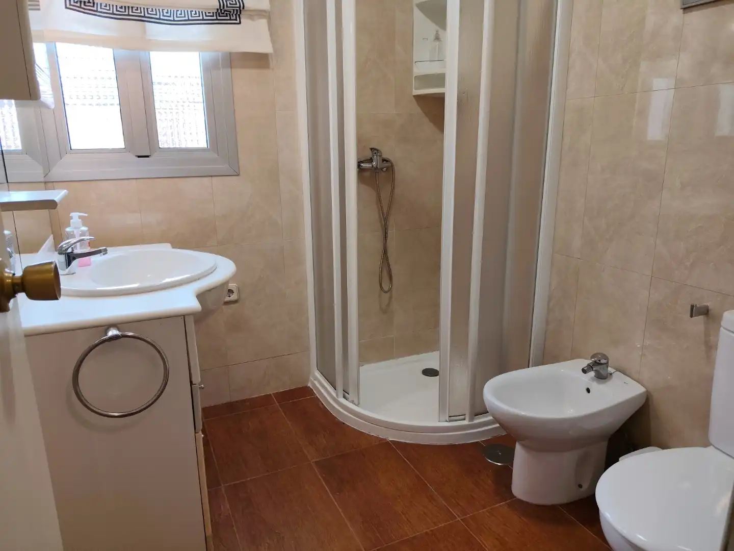 Wohnungen zur Miete in Calle Espronceda, 8, Linares Badezimmer von Wohnungen zur Miete in Linares mit Klimaanlage und Balkon