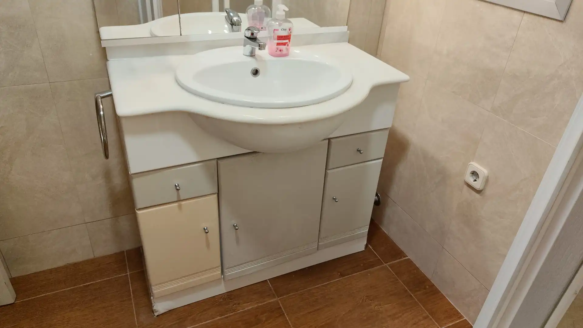 Wohnungen zur Miete in Calle Espronceda, 8, Linares Badezimmer von Wohnungen zur Miete in Linares mit Klimaanlage und Balkon