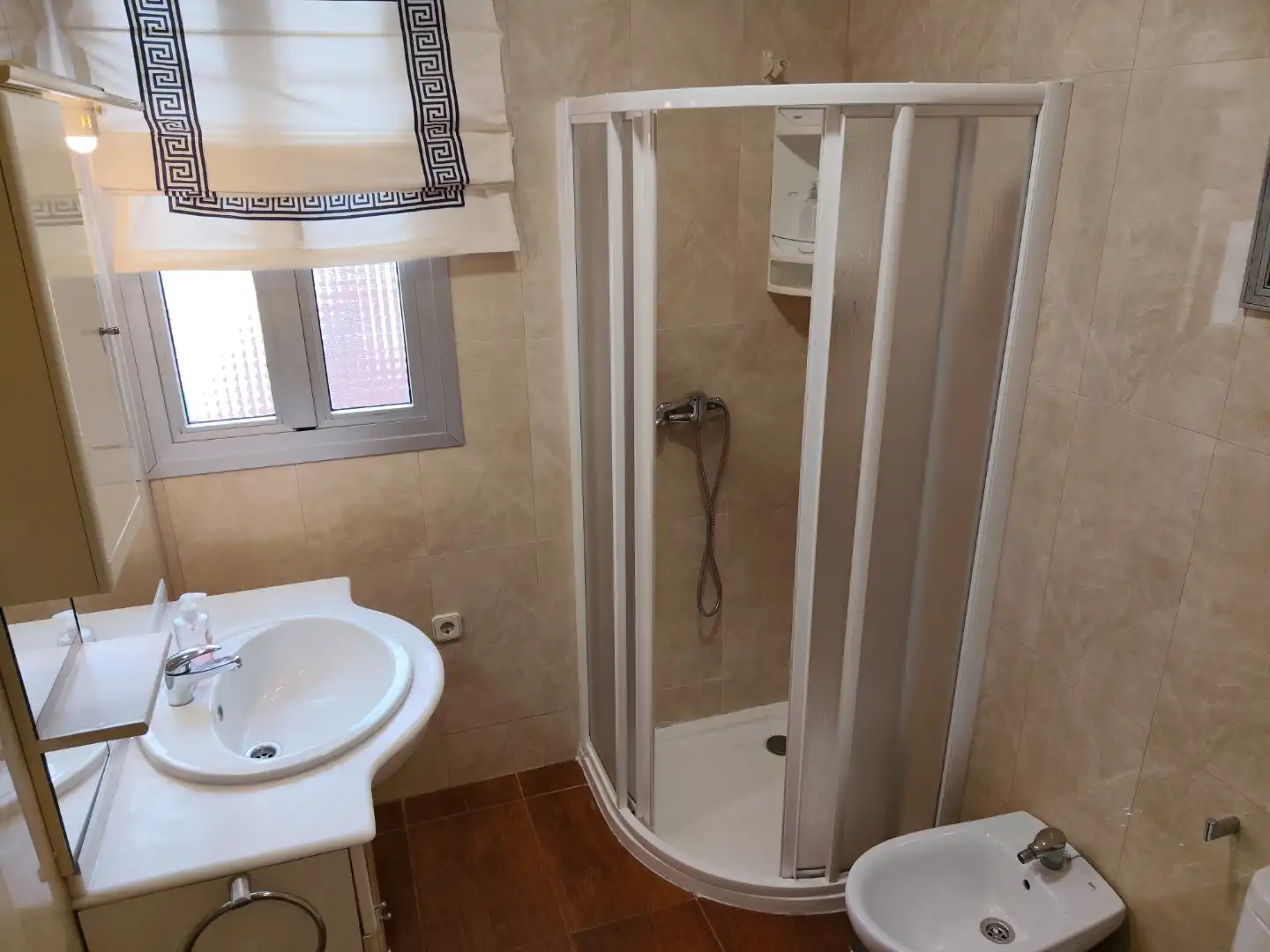 Wohnungen zur Miete in Calle Espronceda, 8, Linares Badezimmer von Wohnungen zur Miete in Linares mit Klimaanlage und Balkon