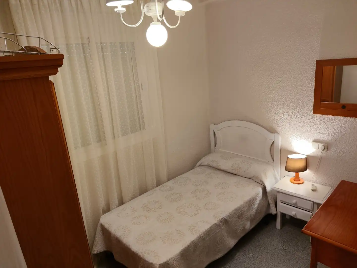 Wohnungen zur Miete in Calle Espronceda, 8, Linares Schlafzimmer von Wohnungen zur Miete in Linares mit Klimaanlage und Balkon