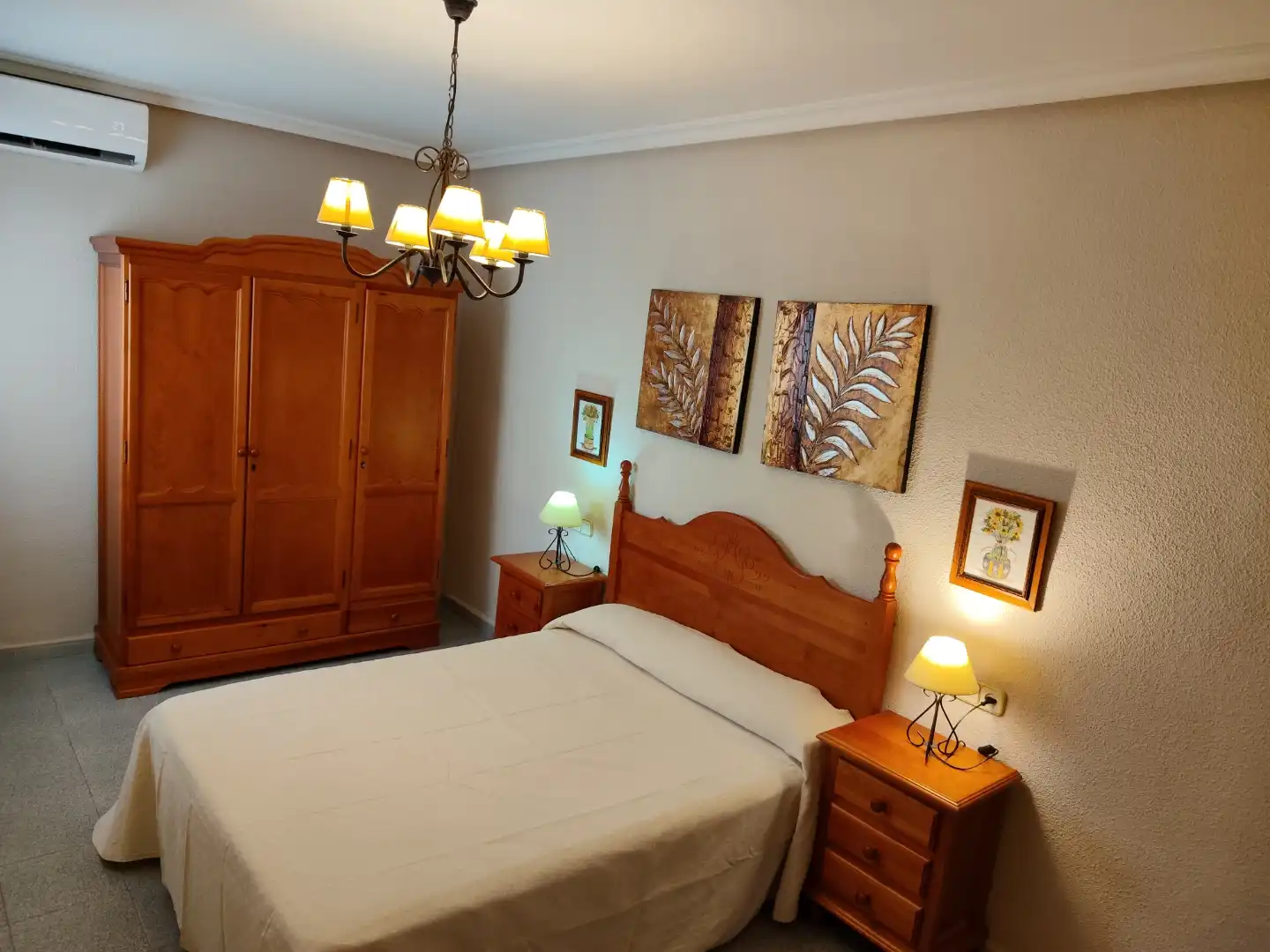 Wohnungen zur Miete in Calle Espronceda, 8, Linares Schlafzimmer von Wohnungen zur Miete in Linares mit Klimaanlage und Balkon