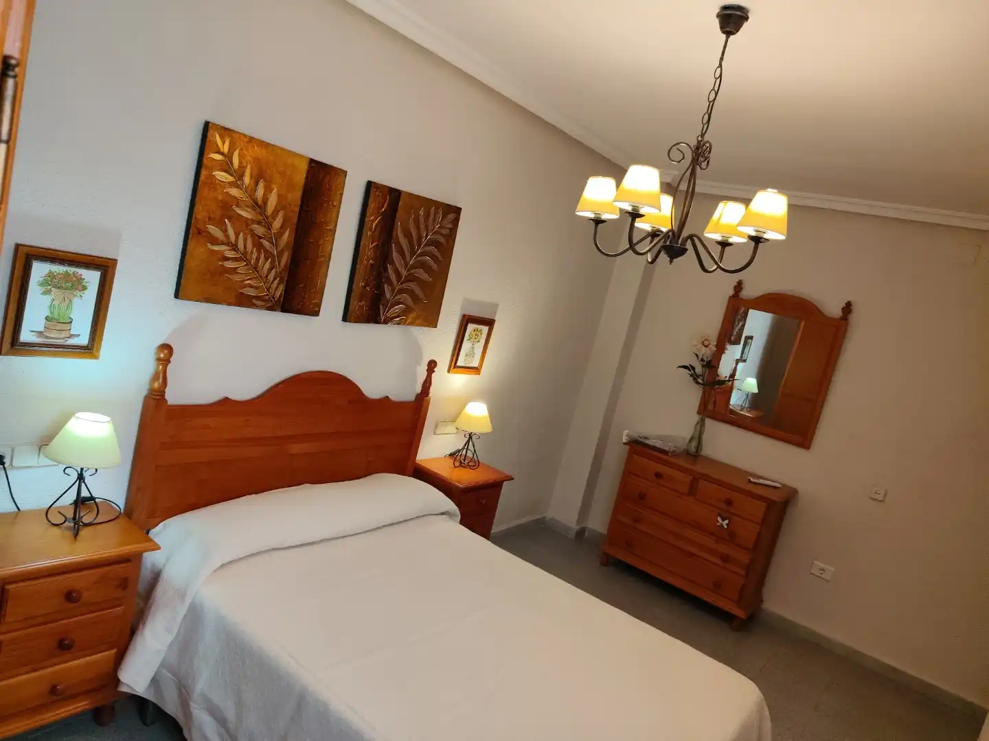 Wohnungen zur Miete in Calle Espronceda, 8, Linares Schlafzimmer von Wohnungen zur Miete in Linares mit Klimaanlage und Balkon