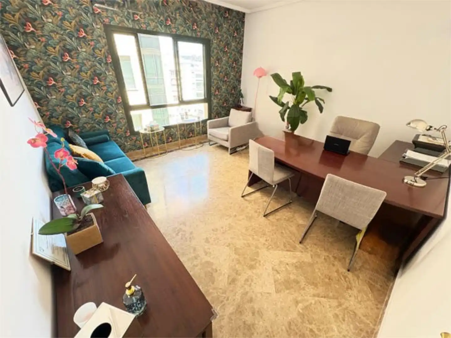 Oficina de lloguer a Nagüeles Alto Sala d'estar de Oficina de lloguer en Marbella