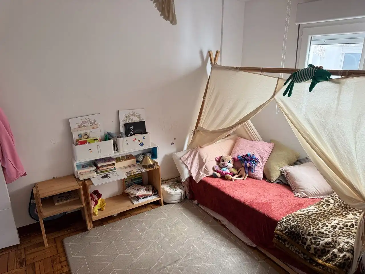 Piso en venta en Calle Tito Bustillo, 10, Ciudad Naranco - Prados de La Fuente Habitación de Piso en venta en Oviedo con Calefacción, Parquet y Trastero