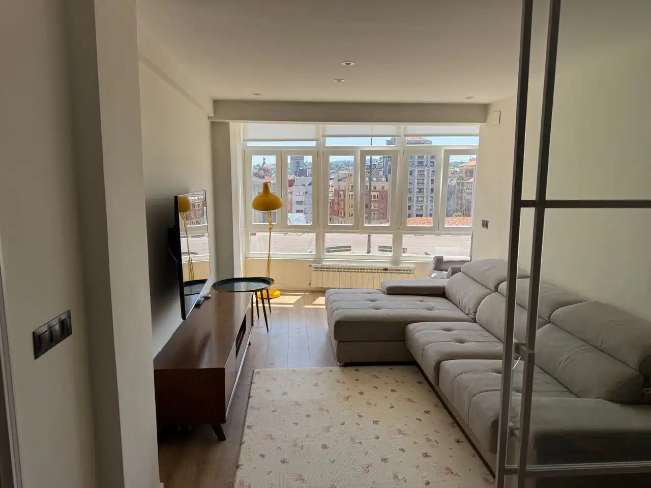 Piso en venta en Calle Tito Bustillo, 10, Ciudad Naranco - Prados de La Fuente Sala de estar de Piso en venta en Oviedo con Calefacción, Parquet y Trastero