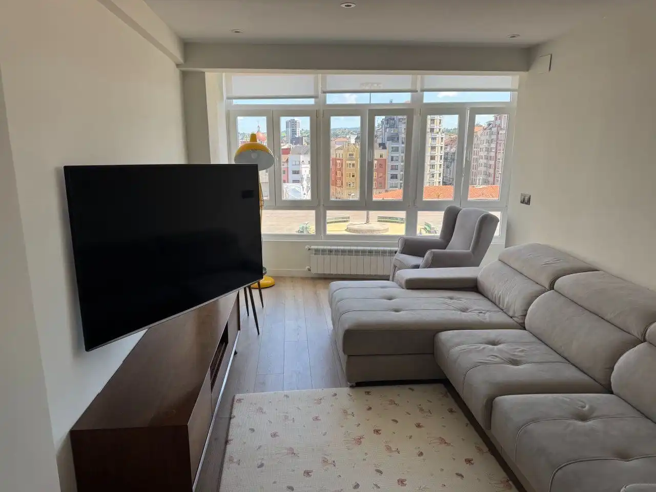 Piso en venta en Calle Tito Bustillo, 10, Ciudad Naranco - Prados de La Fuente Sala de estar de Piso en venta en Oviedo con Calefacción, Parquet y Trastero