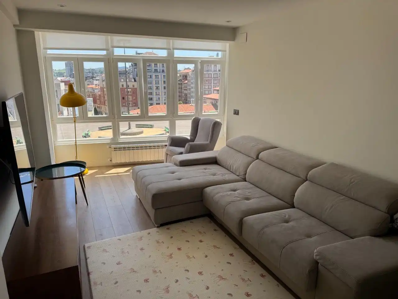 Piso en venta en Calle Tito Bustillo, 10, Ciudad Naranco - Prados de La Fuente Sala de estar de Piso en venta en Oviedo con Calefacción, Parquet y Trastero