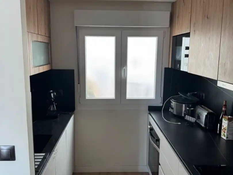 Piso en venta en Calle Tito Bustillo, 10, Ciudad Naranco - Prados de La Fuente Cocina de Piso en venta en Oviedo con Calefacción, Parquet y Trastero