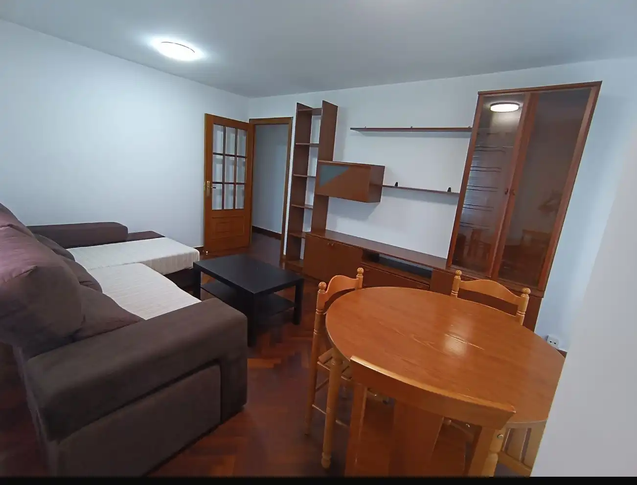Pis de lloguer a Calle General Salcedo Molinuevo, Los Castros - Castrillón Sala d'estar de Pis de lloguer en A Coruña Capital amb Calefacció, Parquet i Traster
