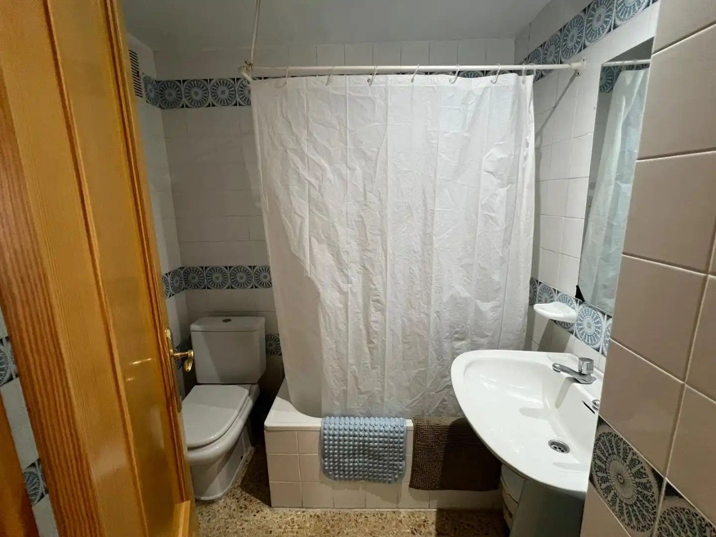 Wohnungen zur Miete in Passeig Maritim 9 D'octubre, 1, Canet d'En Berenguer Badezimmer von Wohnungen zur Miete in Canet d'En Berenguer mit Terrasse und Schwimmbad