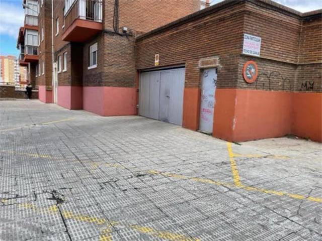 Garaje en Alquiler en La Pantoja