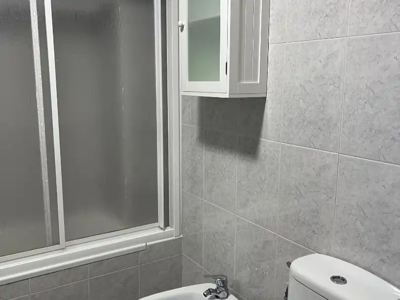 Bathroom of Flat for rent in Astorga  with Heating, Terrace and Storage room
