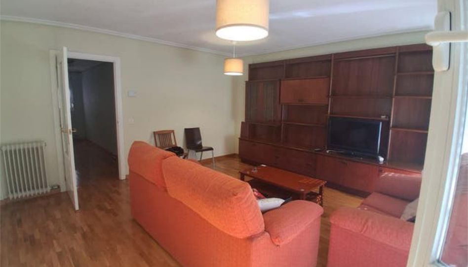 Flat for rent in San Mamés - La Palomera, León Capital - image 1 Photo 1 of Flat for rent in San Mamés - La Palomera, León Capital