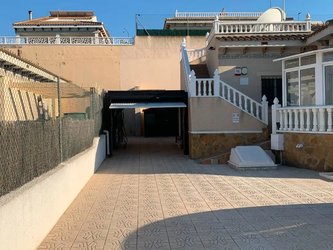 Flat for sale in Calle Holanda, 27, Bigastro Flat for sale in Bigastro with Air Conditioner, Heating and Private garden