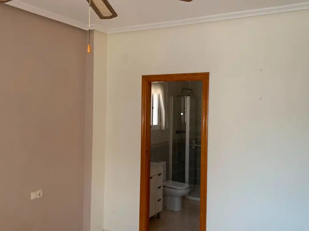 Flat for sale in Calle Holanda, 27, Bigastro Bathroom of Flat for sale in Bigastro with Air Conditioner, Heating and Private garden