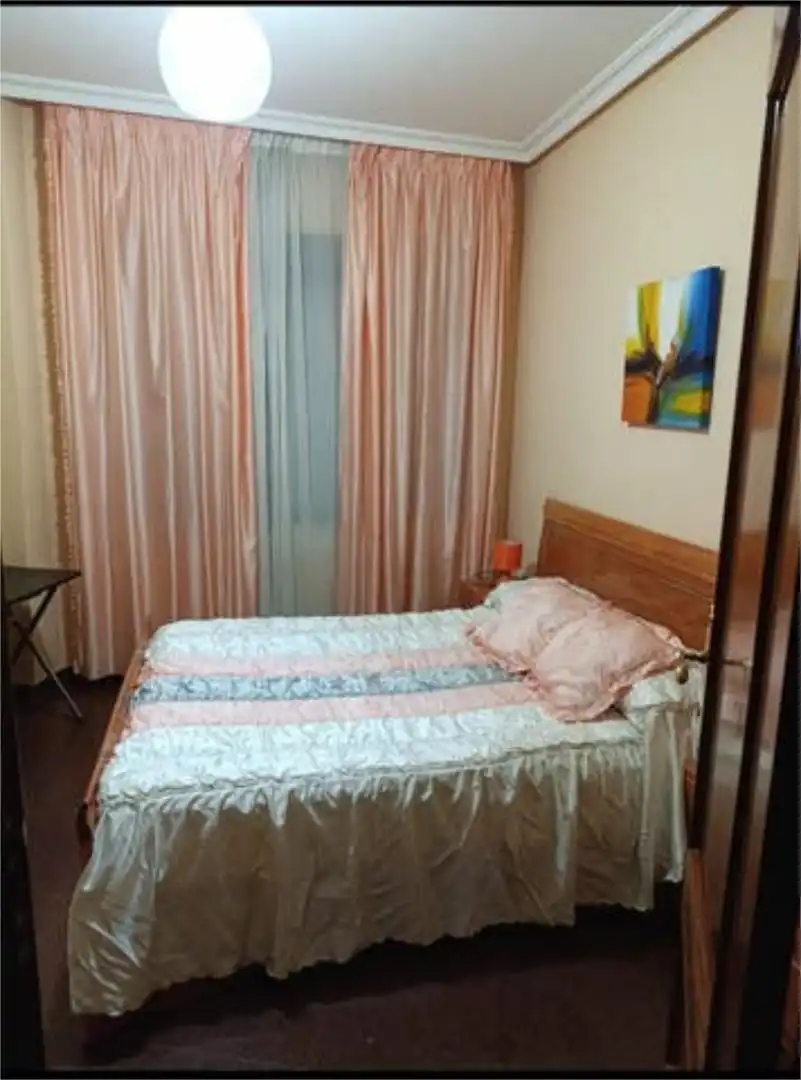 Dormitori de Apartament de lloguer en Losar de la Vera