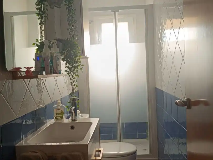 Flat for sale in Carrer Flos i Calcat, 163, Centre Bathroom of Flat for sale in El Masnou with Air Conditioner, Heating and Terrace