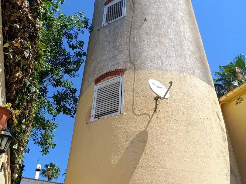 Flat for sale in Carrer Flos i Calcat, 163, Centre Exterior view of Flat for sale in El Masnou with Air Conditioner, Heating and Terrace