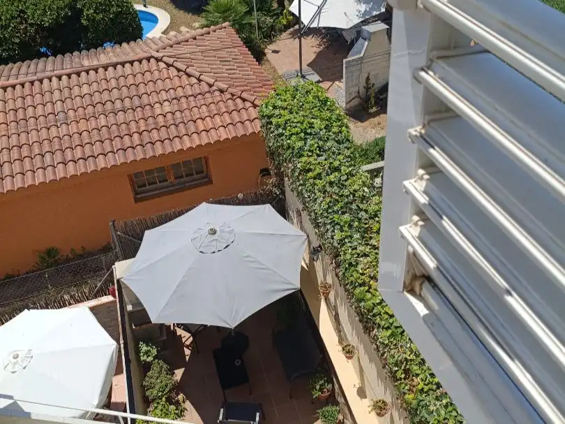 Flat for sale in Carrer Flos i Calcat, 163, Centre Balcony of Flat for sale in El Masnou with Air Conditioner, Heating and Terrace