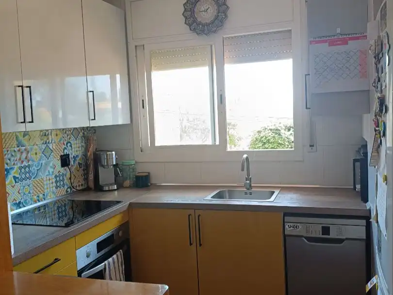Flat for sale in Carrer Flos i Calcat, 163, Centre Kitchen of Flat for sale in El Masnou with Air Conditioner, Heating and Terrace