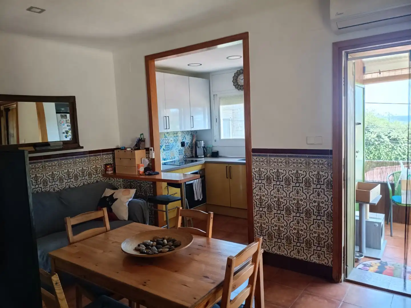 Flat for sale in Carrer Flos i Calcat, 163, Centre Dining room of Flat for sale in El Masnou with Air Conditioner, Heating and Terrace