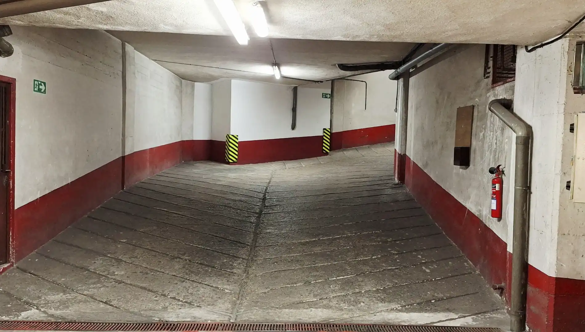 Garage for sale in Txalaparta Kalea, 2, Adurtza Parking of Garage for sale in Vitoria - Gasteiz