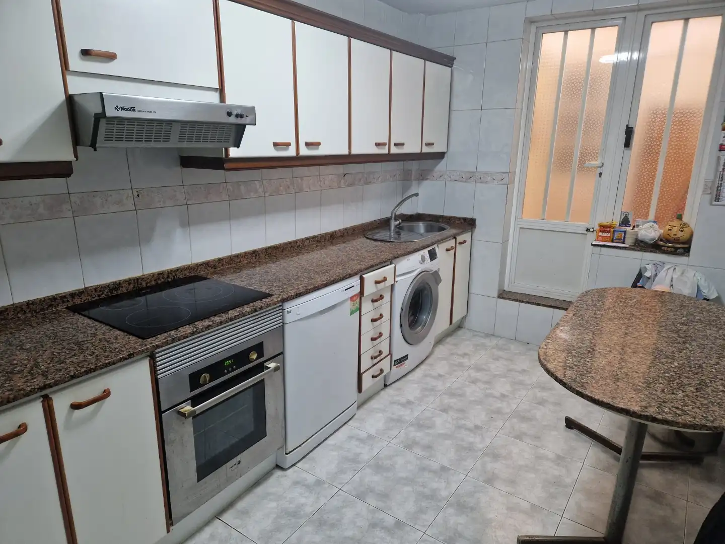 Piso en venta en Rúa Sagrada Familia, Sagrada Familia Cocina de Piso en venta en A Coruña Capital