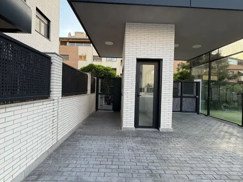 Flat for sale in Calle Molino Harinero, 1, Centro Exterior view of Flat for sale in Cáceres with Air Conditioner, Heating and Parquet flooring