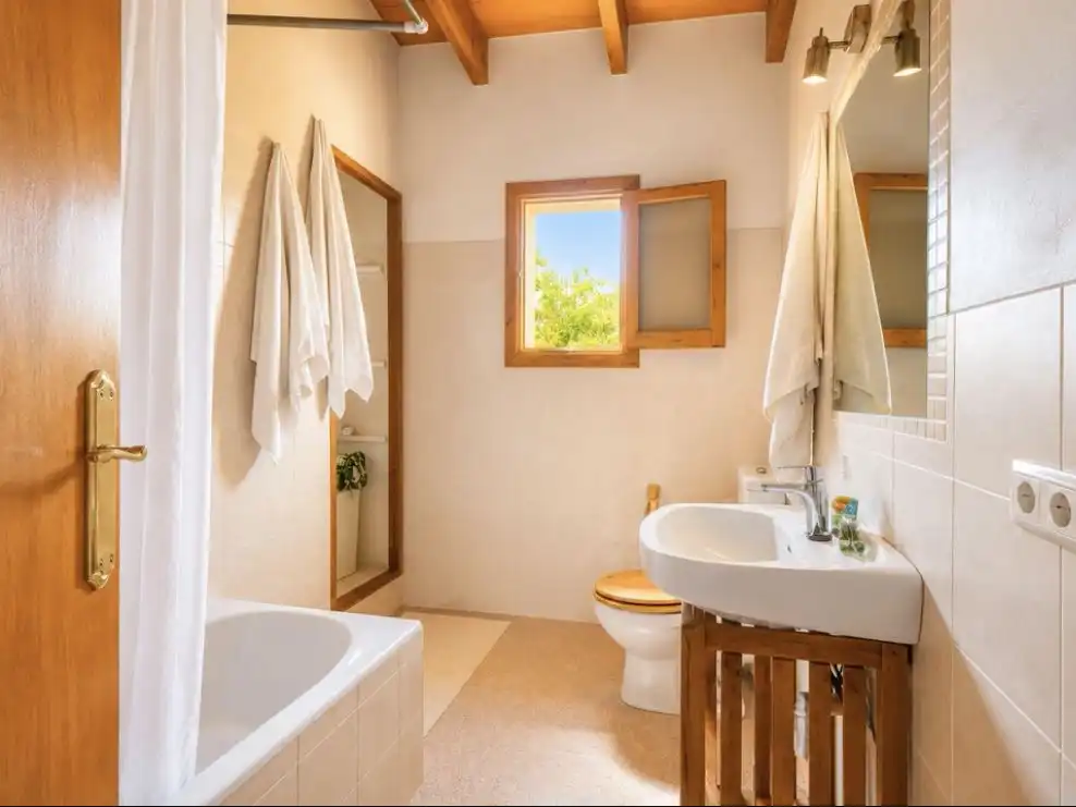 Piso en venta en Carrer Senyora de Manresa, 32, Lloret de Vistalegre Baño de Piso en venta en Lloret de Vistalegre con Aire acondicionado, Calefacción y Jardín privado