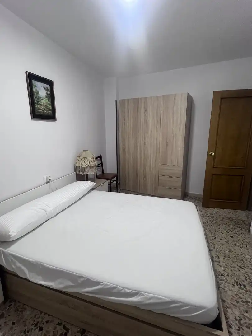 Schlafzimmer von Einfamilien-Reihenhaus zur Miete in Ourense Capital  mit Heizung, Privatgarten und Möbliert