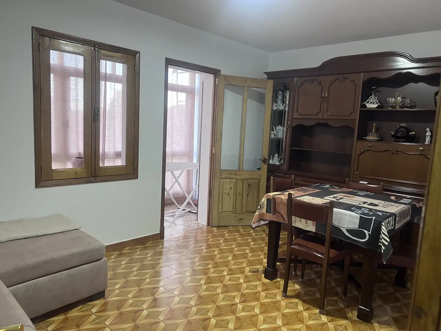Wohnzimmer von Einfamilien-Reihenhaus zur Miete in Ourense Capital  mit Heizung, Privatgarten und Möbliert