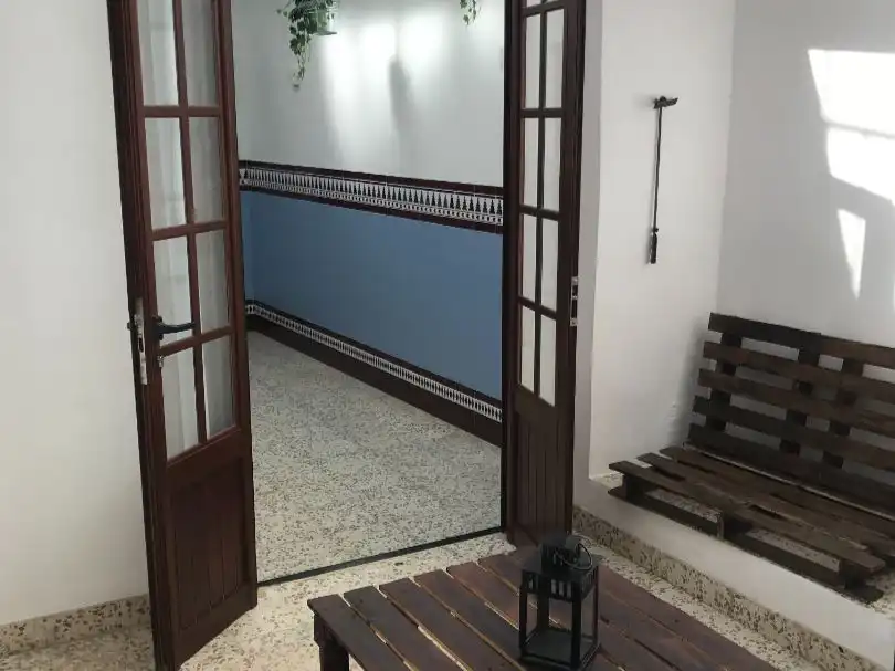 Einfamilien-Reihenhaus zur Miete in Calle Alpechín, 25, Osuna Einfamilien-Reihenhaus zur Miete in Osuna mit Parkett, Terrasse und Möbliert