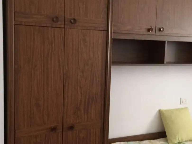 Dormitori de Apartament de lloguer en Lugo amb Calefacció, Parquet i Traster