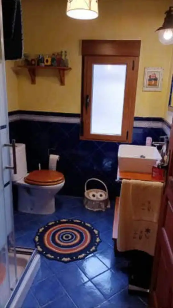 Casa o chalet de alquiler en Villamanín Baño de Casa o chalet de alquiler en Villamanín con Calefacción y Se aceptan mascotas