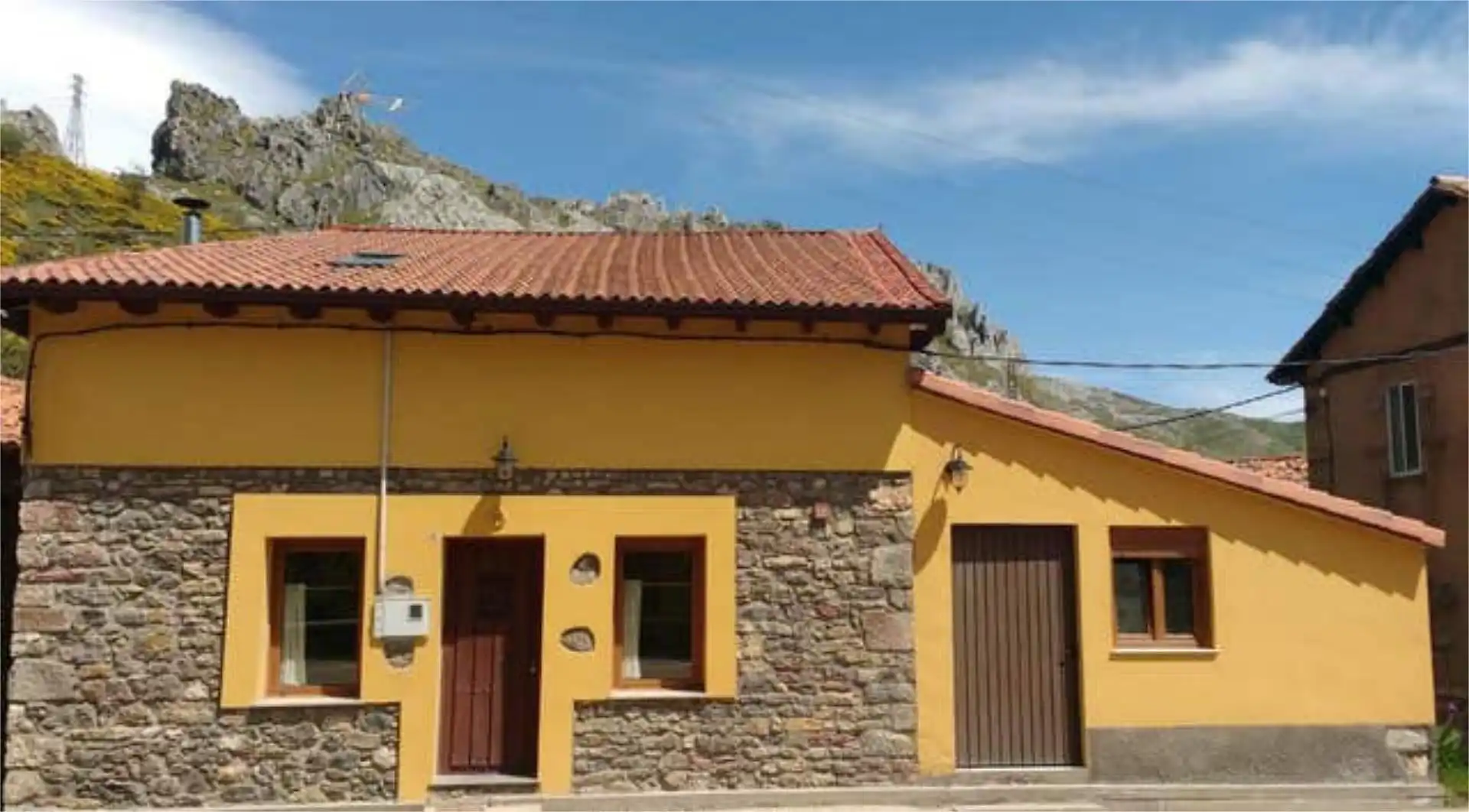 Casa o chalet de alquiler en Villamanín Vista exterior de Casa o chalet de alquiler en Villamanín con Calefacción y Se aceptan mascotas