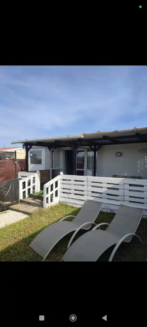 Finca rústica en venta en Camino Callejon de la Pandereta, 9, La Banda - Campo de Fútbol Vista exterior de Finca rústica en venta en Chiclana de la Frontera con Aire acondicionado, Jardín privado y Terraza