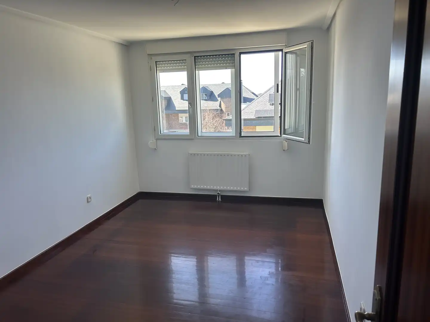 Houses for sale in Urbanización Monte Corbán, 20, Sancibrián Bedroom of Houses for sale in Santa Cruz de Bezana with Heating, Private garden and Parquet flooring