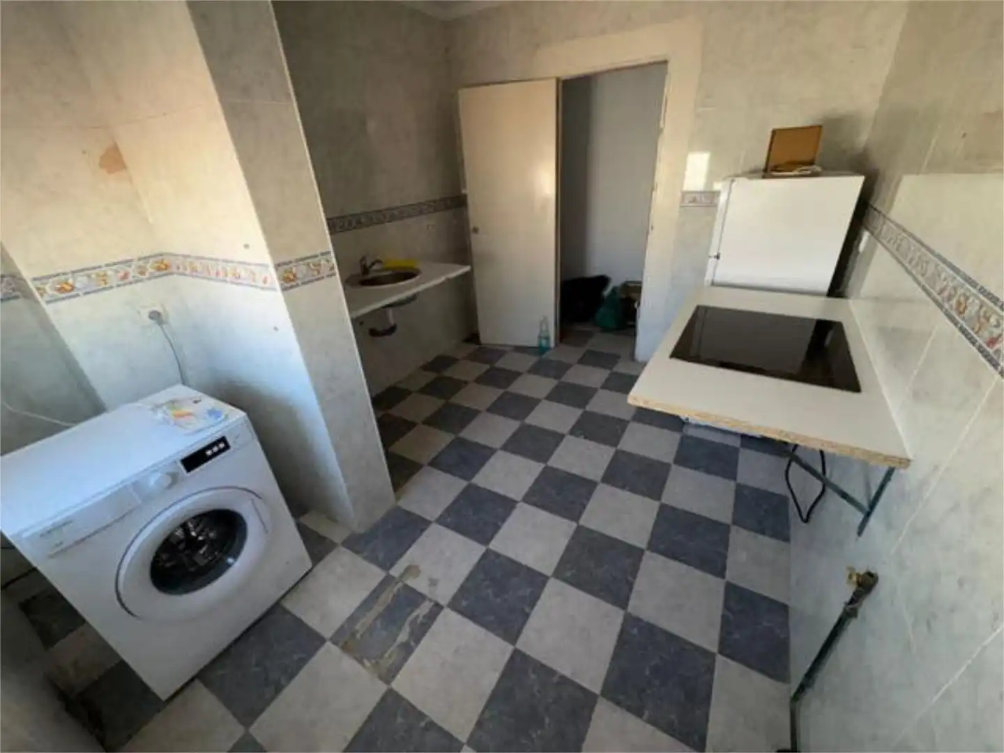 Piso de alquiler en La Oliva Cocina de Piso de alquiler en Sevilla con Amueblado