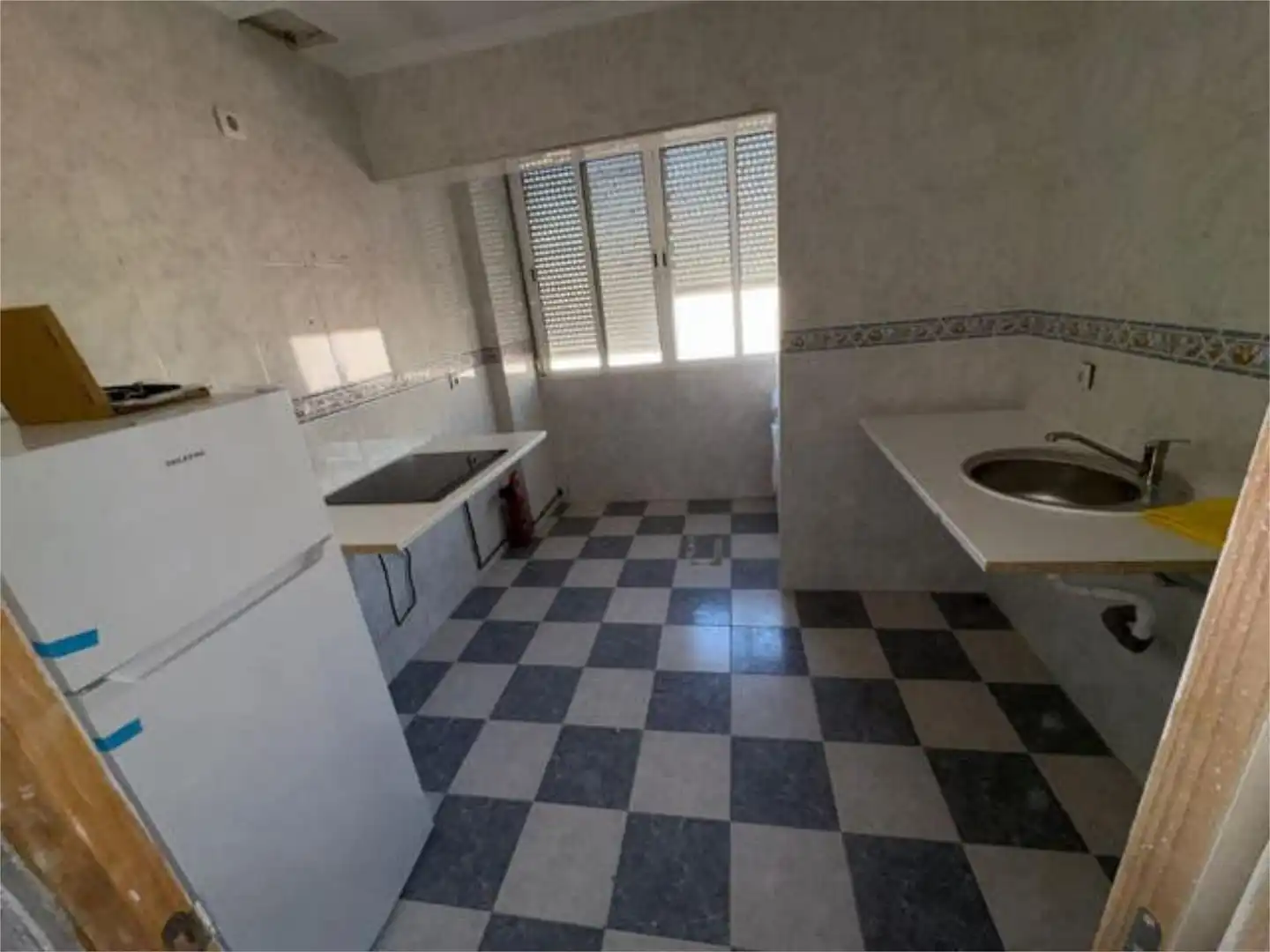 Piso de alquiler en La Oliva Cocina de Piso de alquiler en Sevilla con Amueblado
