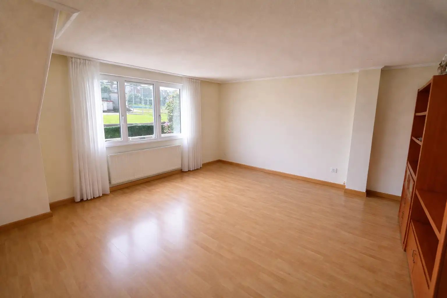 Houses for sale in Urbanización Monte Corbán, 20, Sancibrián Living room of Houses for sale in Santa Cruz de Bezana with Heating, Private garden and Parquet flooring