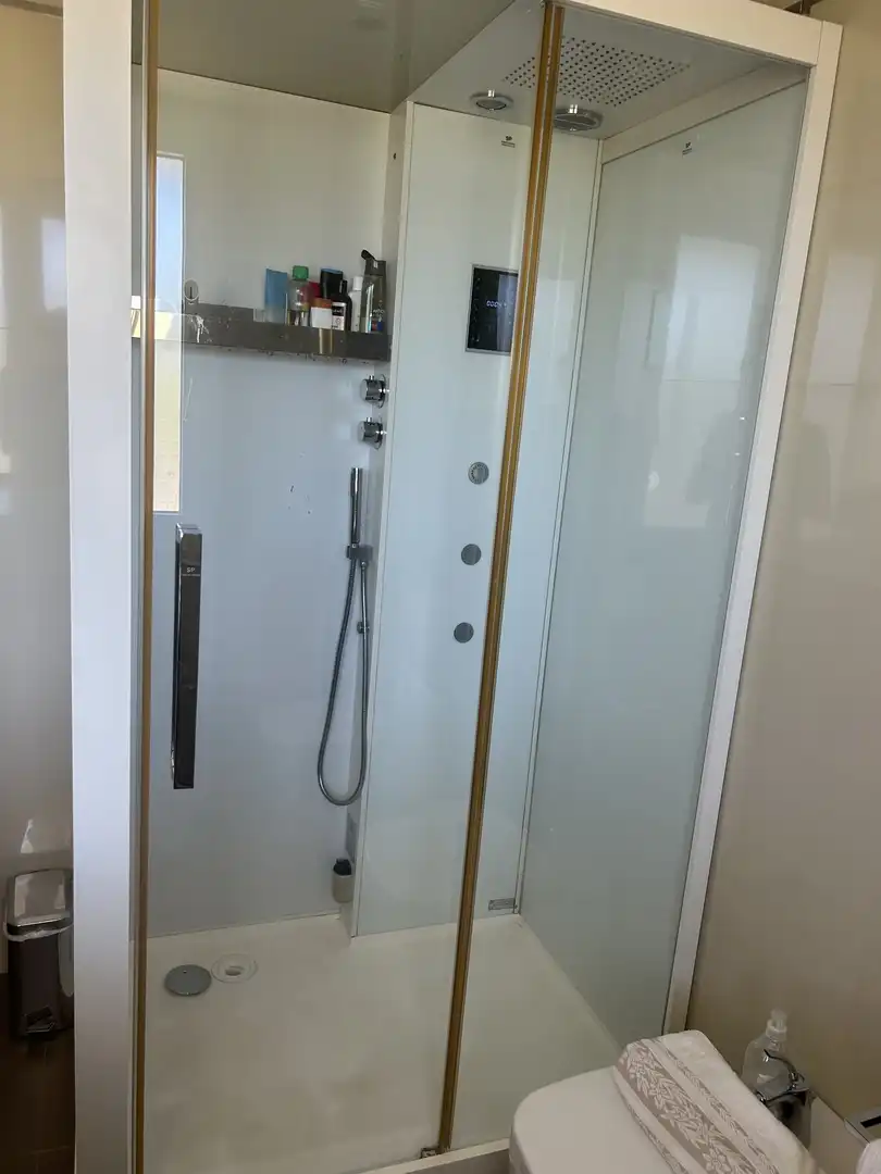 Houses for sale in Urbanización Monte Corbán, 20, Sancibrián Bathroom of Houses for sale in Santa Cruz de Bezana with Heating, Private garden and Parquet flooring
