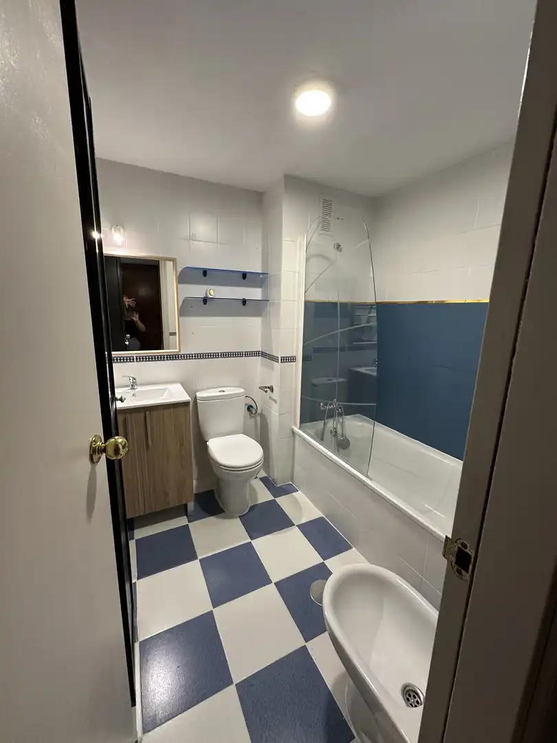 Bathroom of Flat for rent in Jerez de la Frontera  with Air Conditioner, Parquet flooring and Swimming Pool