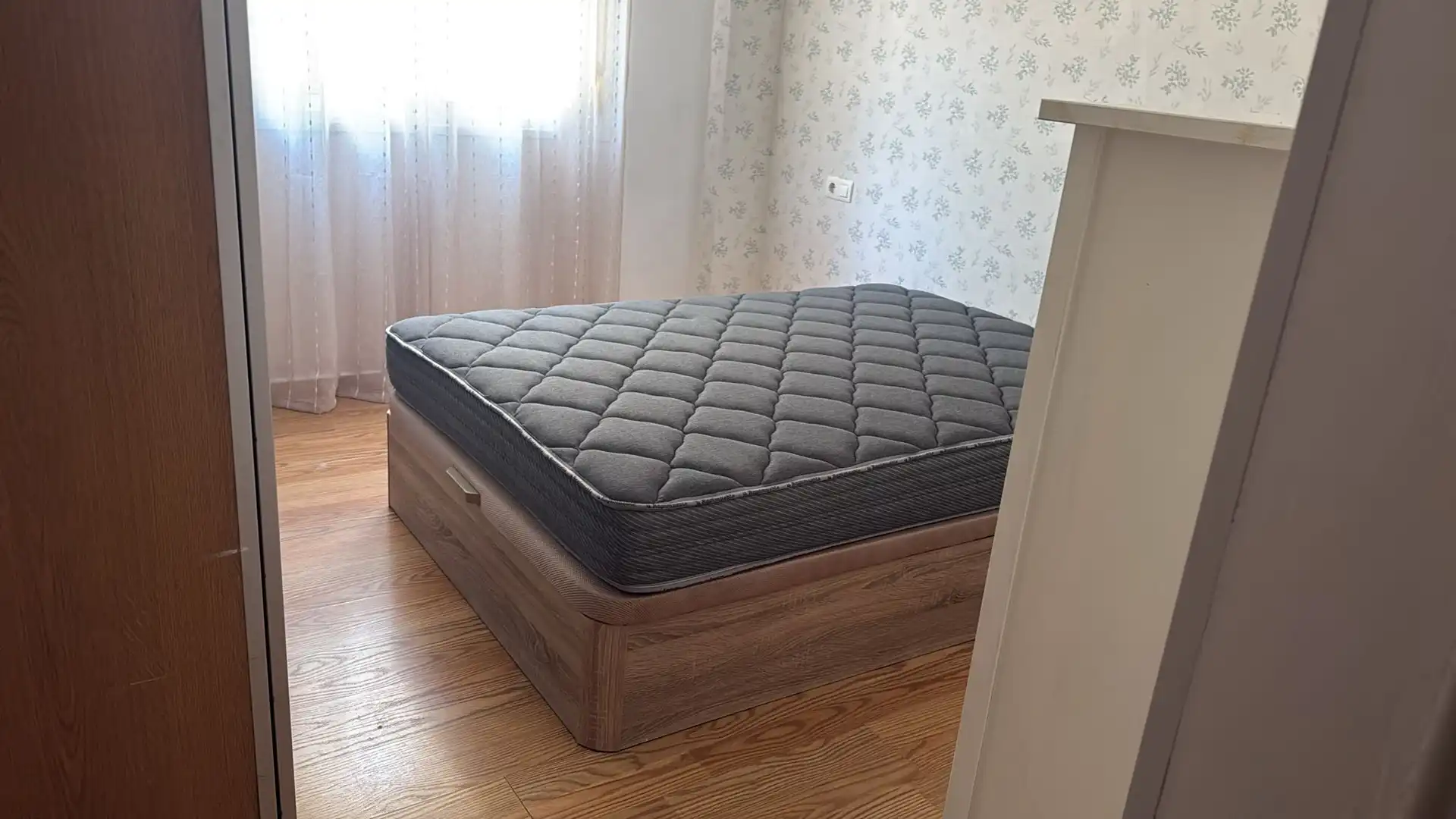 Bedroom of Flat for rent in Jerez de la Frontera  with Air Conditioner, Parquet flooring and Swimming Pool