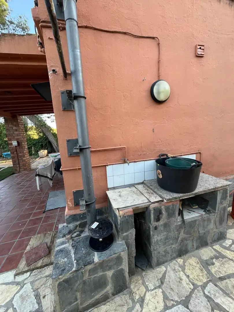 Finca rústica en venda a Carrer Enric Granados, 1, Albatàrrec Vista exterior de Finca rústica en venda en Albatàrrec amb Calefacció, Jardí privat i Terrassa